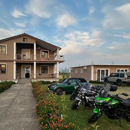 Couette-café Ballkan 3*